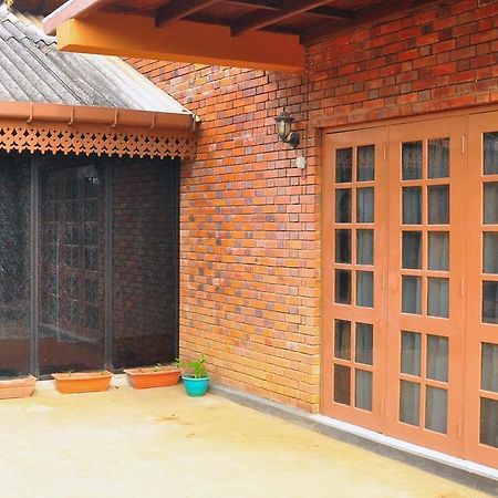 Primrose Inn كاندي المظهر الخارجي الصورة