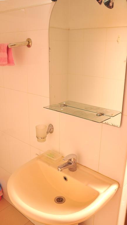 Primrose Inn كاندي المظهر الخارجي الصورة