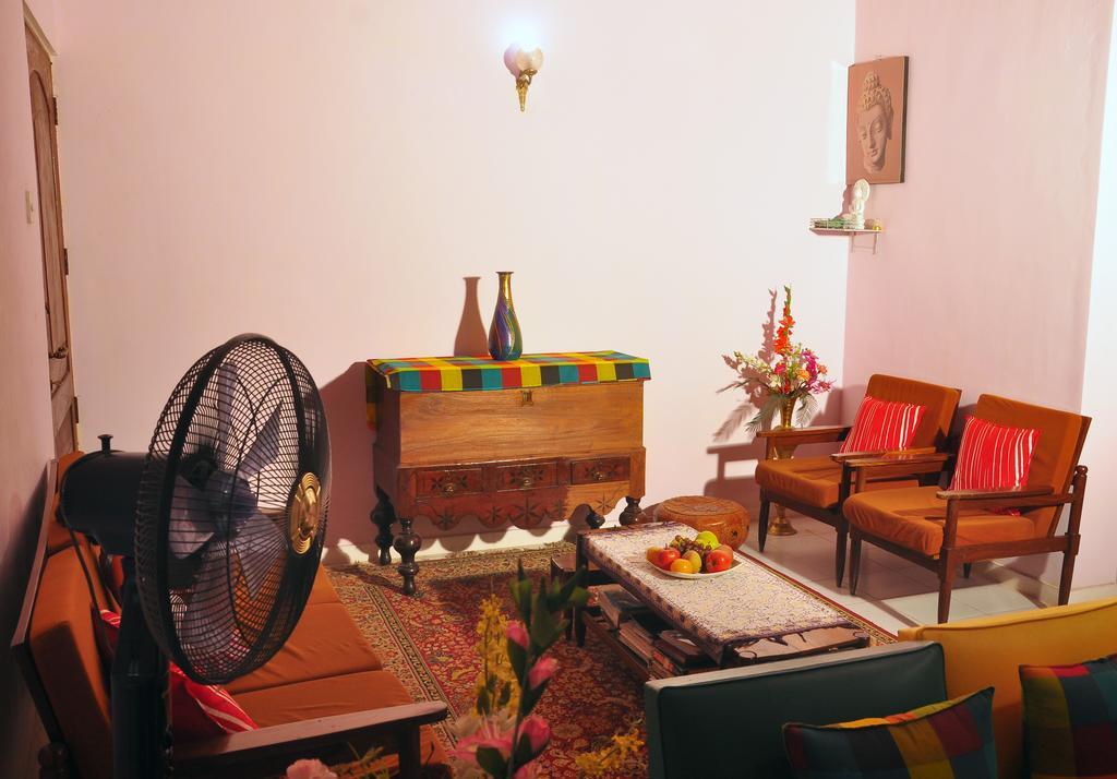 Primrose Inn كاندي المظهر الخارجي الصورة
