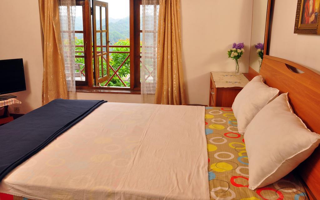 Primrose Inn كاندي المظهر الخارجي الصورة