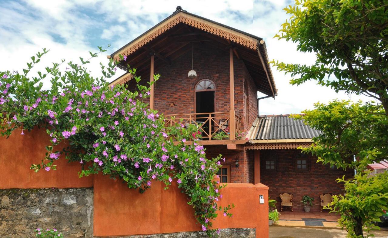 Primrose Inn كاندي المظهر الخارجي الصورة